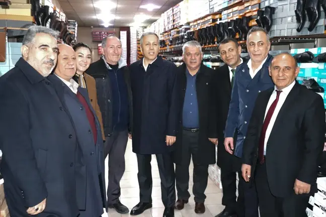 İçişleri Bakanı Ali Yerlikaya Ağrı'da Esnaf Ziyaretinde Bulundu