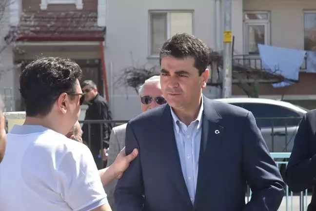 DP Genel Başkanı Gültekin Uysal, Afyonkarahisar'da oy kullandı