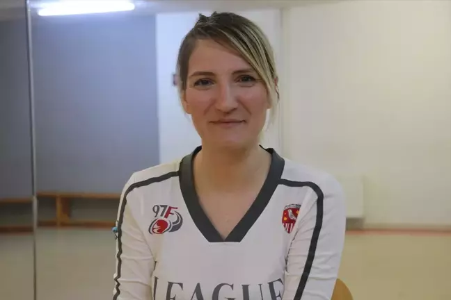 KOÜ Spor Bilimleri Fakültesi Öğrencileri Göbeklitepe Temalı Dans Gösterisiyle İnsanlık Tarihine Yolculuk Yaptı