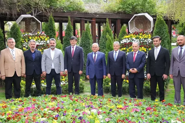 Azerbaycan Devlet Diaspora Komitesi Başkanı ve Azerbaycan Cumhurbaşkanlığı Şuşa Özel Temsilcisi Kayseri Büyükşehir Belediye Başkanı'nı ziyaret etti