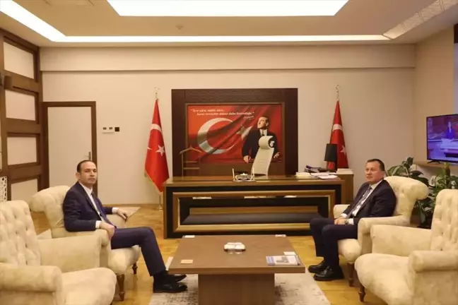 Nizip Belediye Başkanı Ali Doğan, Kaymakam Osman Uğurlu'yu ziyaret etti