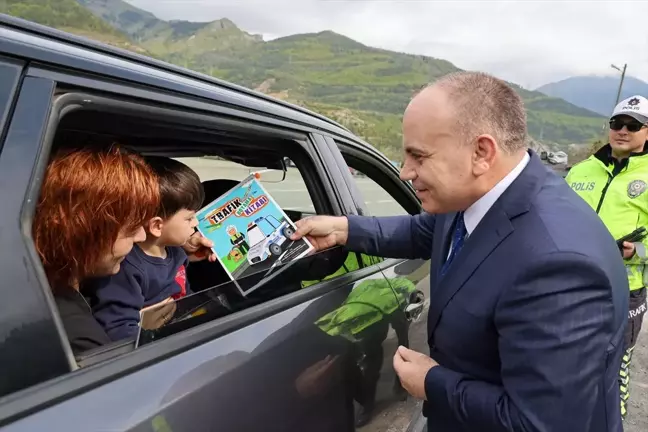 Artvin Valisi Cengiz Ünsal Bayram Ziyaretleri Yaptı