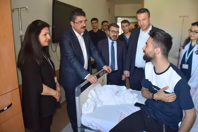 AK Parti Milletvekili Ferhat Nasıroğlu, hastanede tedavi gören hastaların bayramını kutladı