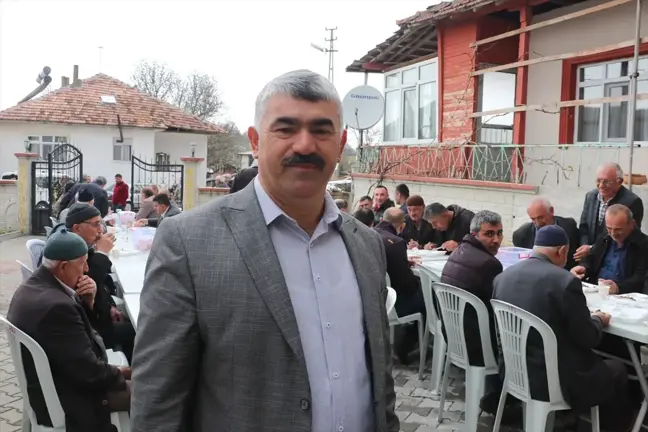Samsun'un Havza ilçesinde rakibi karşısında 1 oy farkla kazanan muhtar, mevlit okuttu