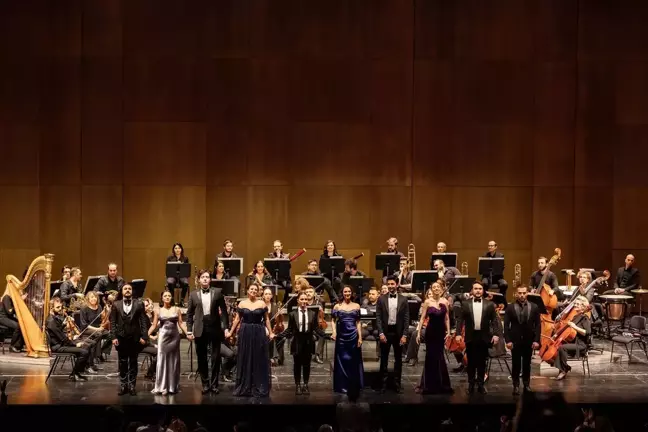 İstanbul Devlet Opera ve Balesi 'Geleceğin Yıldızları' konseriyle sanatseverlerle buluştu