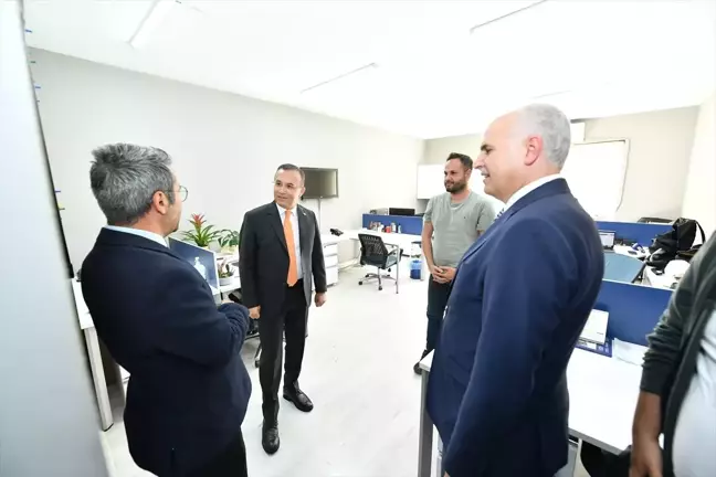 Gaziantep Valisi Kemal Çeber, AA Gaziantep Bölge Müdürlüğü'nü ziyaret etti