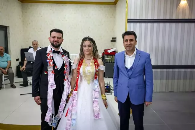 Bilecik Valisi Şefik Aygöl, Hatice ve Furkan çiftinin düğününde