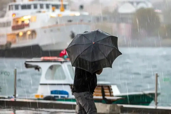 İstanbul'da yarın fırtına ve sağanak yağış bekleniyor