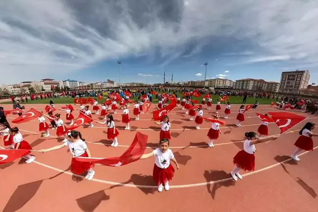 23 Nisan Ulusal Egemenlik ve Çocuk Bayramı Törenleri