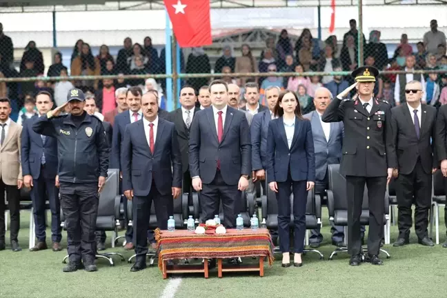 Hizan'da 23 Nisan Ulusal Egemenlik ve Çocuk Bayramı Kutlandı