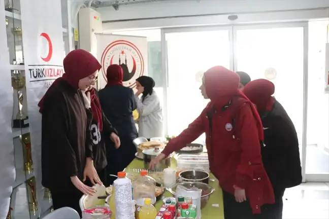 Havza Anadolu İmam Hatip Lisesi Türk Kızılay Yararına Kermes Düzenledi