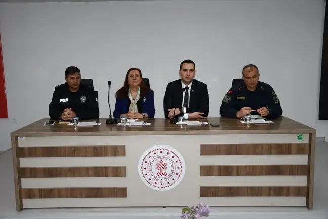 Gümüşhacıköy Kaymakamlığı Muhtarlar Toplantısı Düzenledi