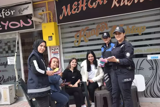 Vezirköprü'de Polis Hırsızlık ve Dolandırıcılık Olaylarıyla İlgili Vatandaşları Bilgilendirdi