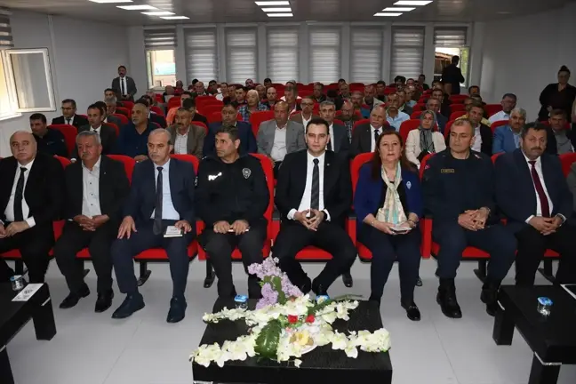 Gümüşhacıköy'de Köy ve Mahalle Muhtarları KKKA Hastalığı Hakkında Bilgilendirildi