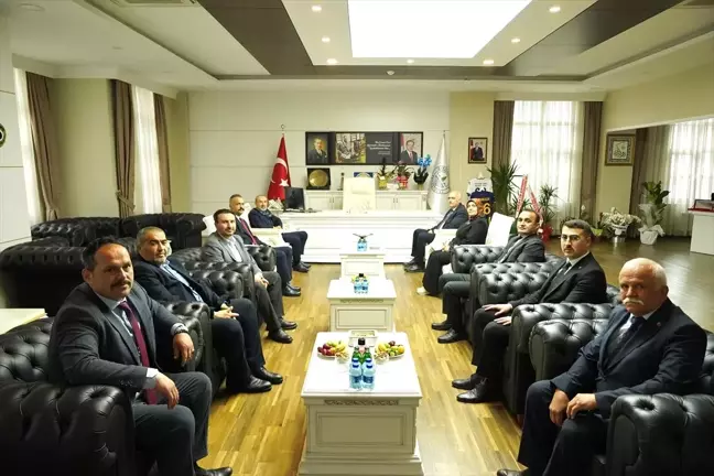 MHP Genel Başkan Yardımcısı Yaşar Yıldırım, Kızılcahamam Belediyesini ziyaret etti