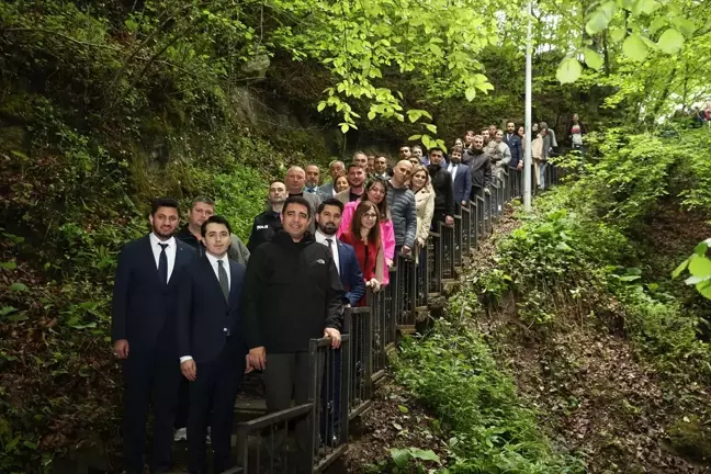 Düzce'deki Sarıkaya Mağarası doğa severlerin ilgi odağı oldu
