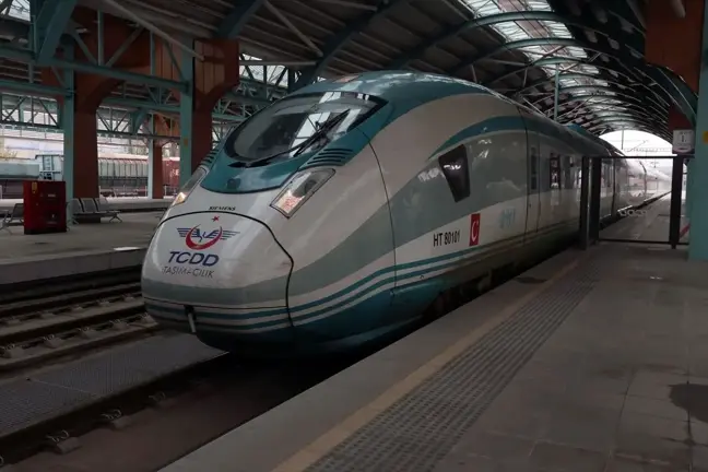 İstanbul-Sivas Yüksek Hızlı Tren Hattı Seferleri Başladı