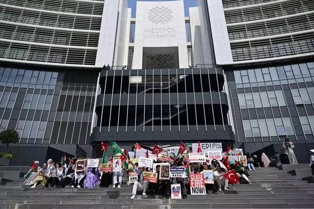 İstanbul Medipol Üniversitesi Filistin'e Destek Eylemi