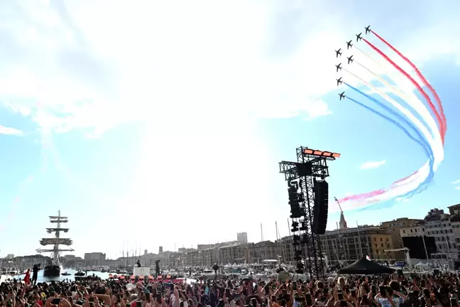 2024 Paris Olimpiyat Oyunları Meşalesi Marsilya'ya Geldi