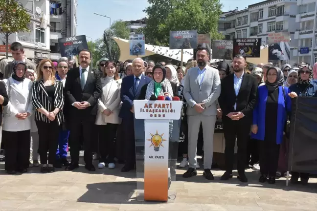 AK Parti İl Kadın Kolları, Gazze'deki Anneler ve Çocuklar İçin Basın Açıklaması Yaptı