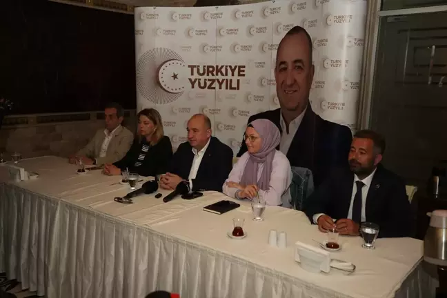 AK Parti Çanakkale Milletvekili Ayhan Gider, muhtarlarla bir araya geldi