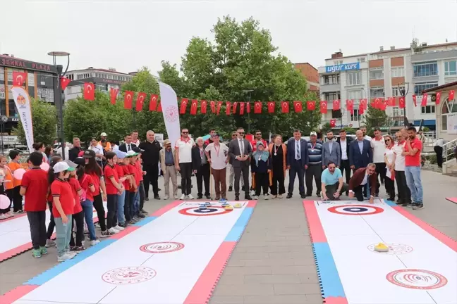 Atatürk'ü Anma ve Termal Turizm Festivali kapsamında Floor Curling Turnuvası düzenlendi