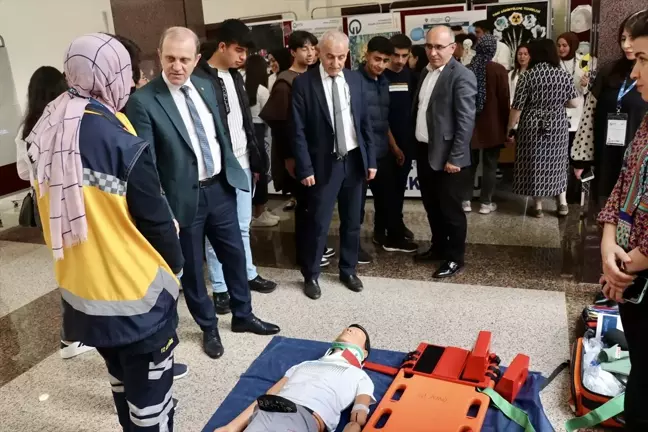 Trabzon'da 8. KTÜ ve Meslek Tanıtım Fuarı düzenlendi
