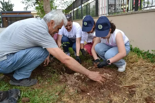 Üniversiteli Gençlerden Çocuklara Doğa Sevgisi Etkinliği