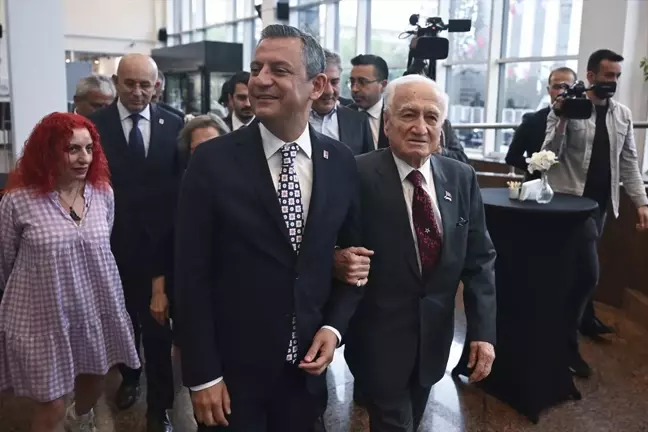 CHP Genel Başkanı Özgür Özel'den müfredat açıklaması