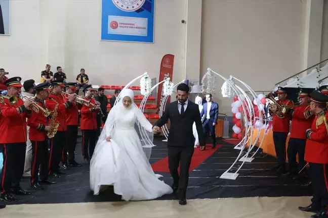 Diyanet İşleri Başkanı Ali Erbaş, gençlere evlilik tavsiyelerinde bulundu