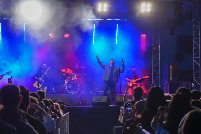 Edirne'de Türkiye'de Okuyan Kosovalı Öğrenciler Birliği 10. Yıl Gençlik Konseri