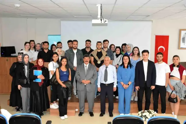 Düzce Üniversitesi'nde Sosyal Güvenlik Semineri Düzenlendi