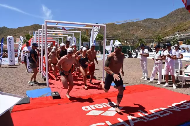 Muğla'da 21. Uluslararası Arena AquaChallenge Yüzme Şampiyonası devam ediyor