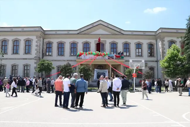 Bursa Anadolu Erkek Lisesi'nde 141'inci Pilav Günü Etkinliği