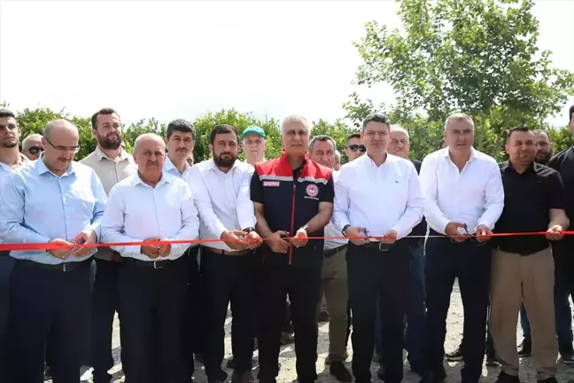 Hatay'ın Arsuz ilçesinde besi çiftliği açılışı ve sera temeli atıldı