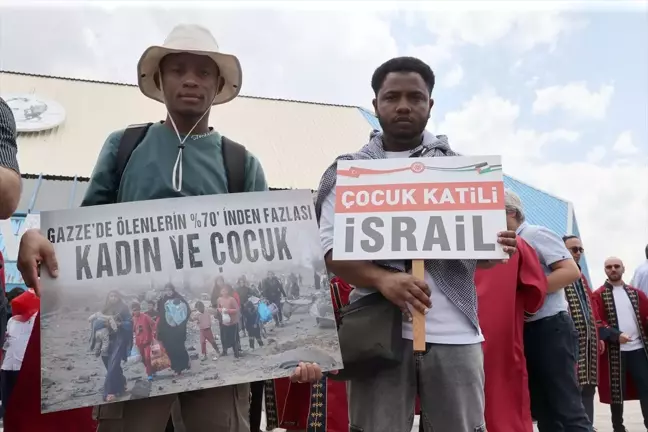 Sivas Cumhuriyet Üniversitesinde İsrail'in Filistin'e yönelik saldırıları protesto edildi