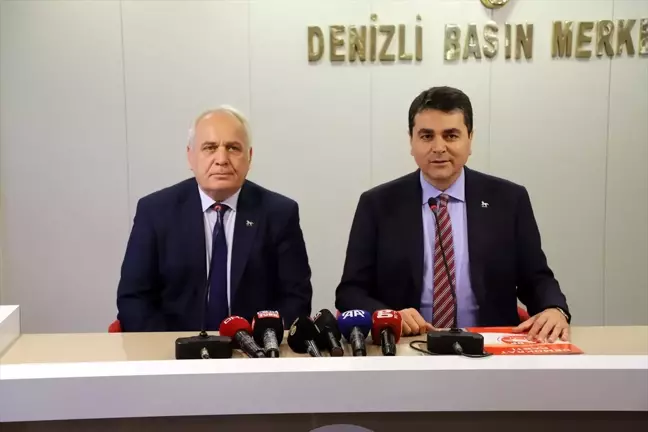 DP Genel Başkanı Gültekin Uysal, sahipsiz hayvan sorununun çözümü için hayvan sahiplenmeyi teşvik eden düzenlemeler gerektiğini belirtti