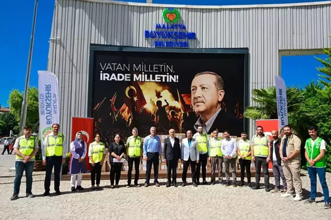 Malatya Büyükşehir Belediyesi, Savaş Mağdurlarına İlaç Yardımı Yaptı