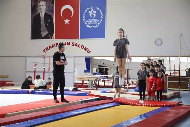 Samsun'da Canik Cimnastik Salonu'nda Şampiyon Adayı Sporcular Yetiştiriliyor