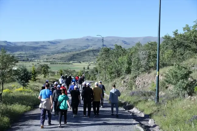 Kayseri Kariyer Merkezi Doğa Yürüyüşüne Büyükşehir Belediye Başkanı Memduh Büyükkılıç Katıldı