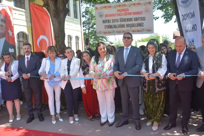 Akçakoca'da Halk Eğitim Merkezi'nde El Emeği Ürünler Sergisi