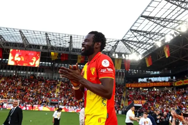 Göztepe, Lasse Nielsen ve Mame Diouf ile yollarını ayırıyor