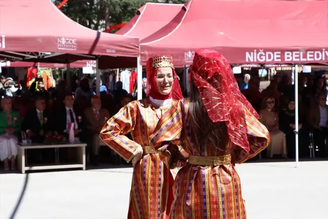 Niğde'de Hayat Boyu Öğrenme Haftası Sergisi Açıldı