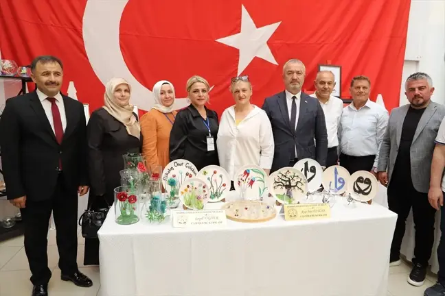 19 Mayıs Halk Eğitimi Merkezi Yıl Sonu Sergisi