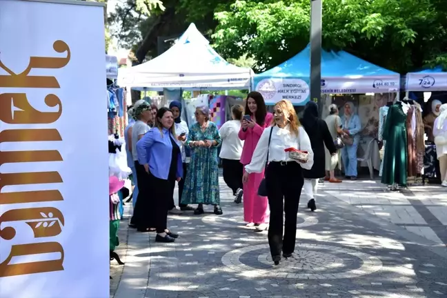 Sındırgı Halk Eğitimi Merkezi Kursiyerlerinin Ürünleri Sergilendi