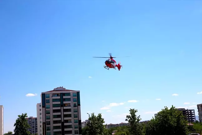 Diyarbakır'da attan düşen kişi ambulans helikopterle hastaneye kaldırıldı