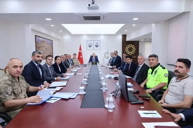 Mardin Valisi Tuncay Akkoyun Başkanlığında YKS Koordinasyon Toplantısı Gerçekleştirildi