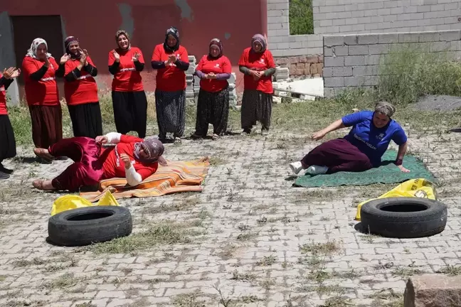 Başdere Köyü Kadınları Yarış Parkurunda Eğlenceli Vakit Geçiriyor