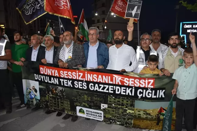 Şırnak'ta İsrail'in Gazze'ye yönelik saldırılarına tepki yürüyüşü gerçekleştirildi