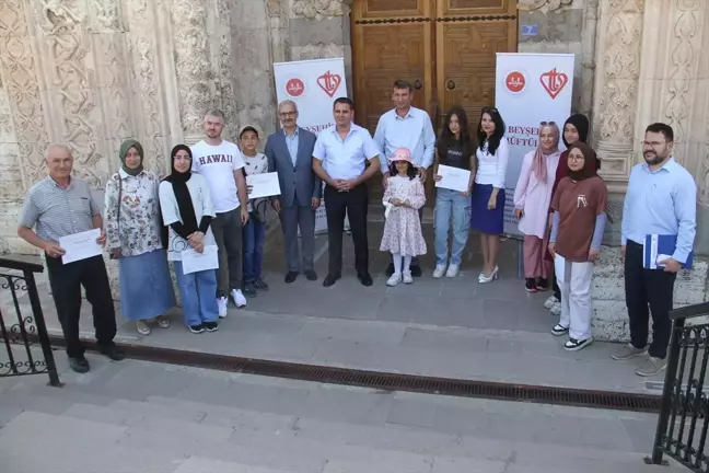 Eşrefoğlu Camii Günü Yarışmasında Dereceye Giren Öğrencilere Ödülleri Verildi